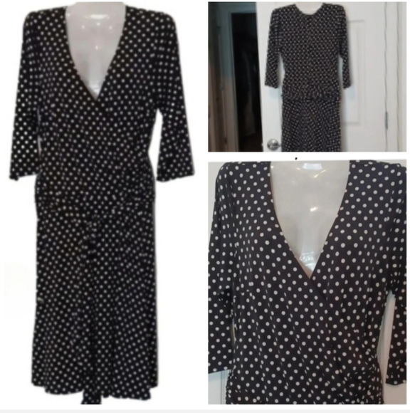 💙🏍 polkadot faux wrap dress with fabric belt and vneck - Picture 1 of 10